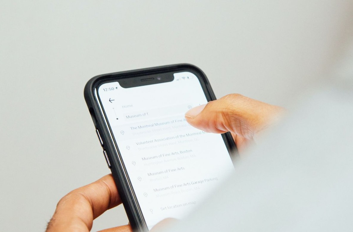 Setting Lokasi iPhone yang Jarang Diketahui Tapi Penting Banget