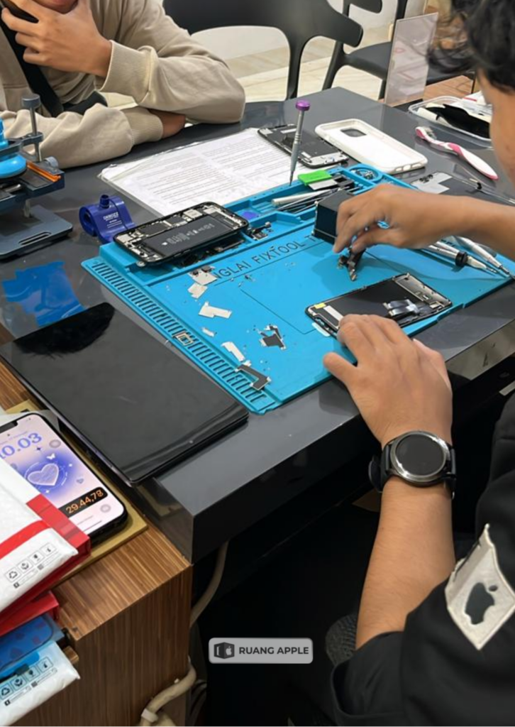 Ruang Apple Jadi Tempat Servis iPhone Favorit di Palembang Ini Alasannya