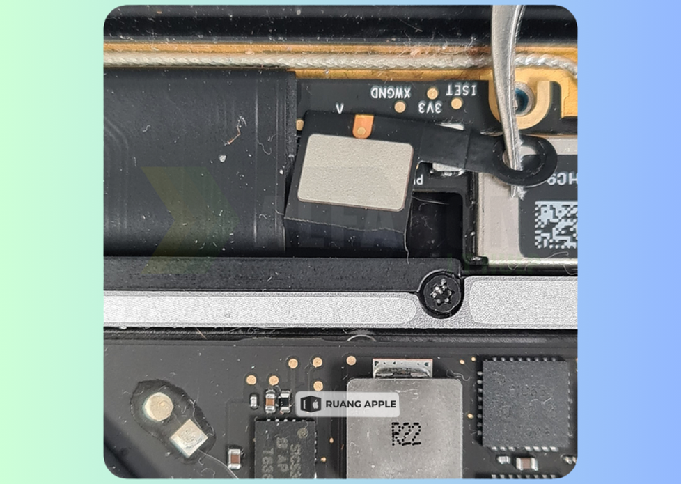 Apa Itu Kerusakan Flexgate Masalah Layar MacBook yang Harus Kamu Tahu